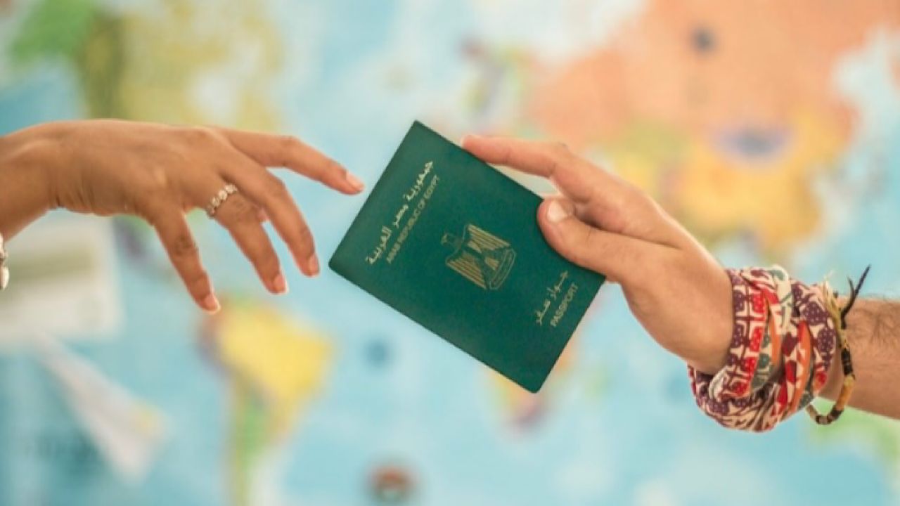 ” الجوازات ” توضح مدى إمكانية تسلم الأم لجوازات سفر أبنائها