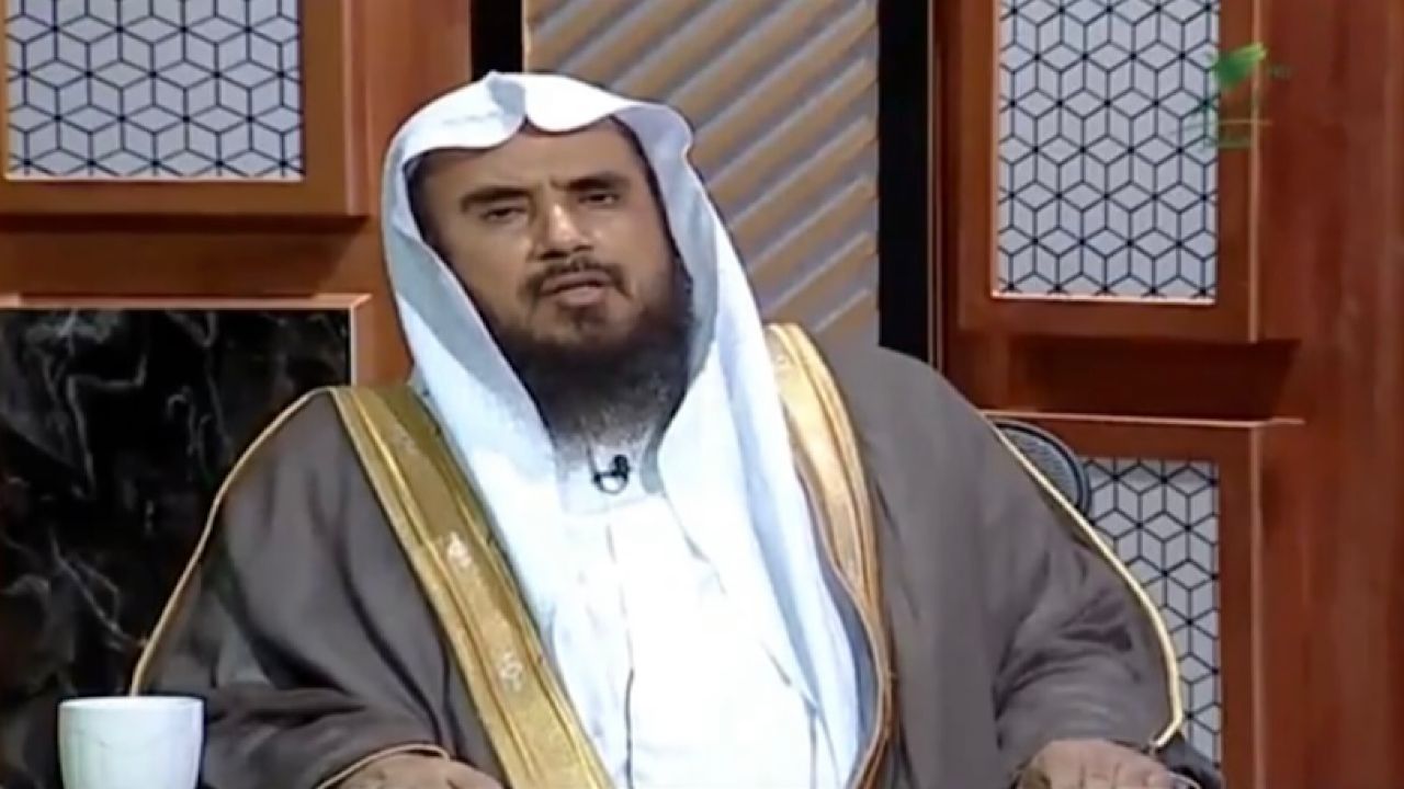 سعد الخثلان يوضح حكم البث المباشر من أمام قبر النبي ( فيديو)