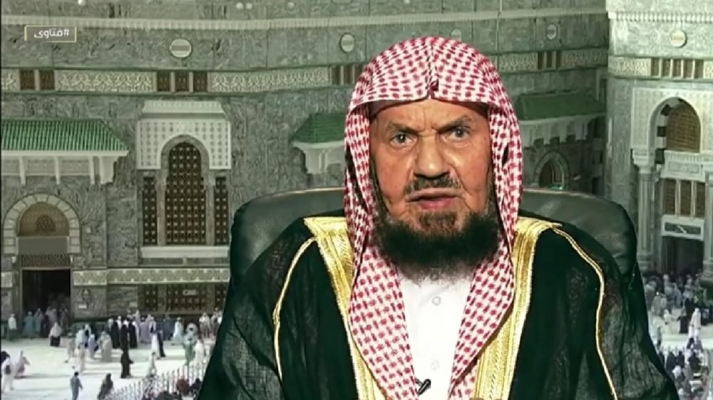 بالفيديو..  “المنيع” يوضح حكم رجل نوى أن يحج لنفسه ثم نوى أن يحج لغيره وهو في عرفة