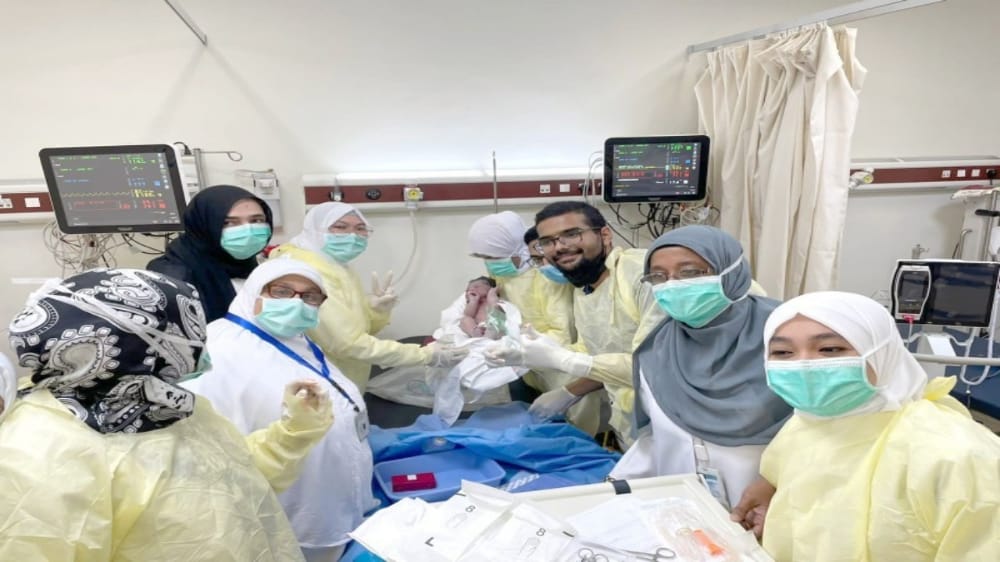 معتمرة هندية تلد صباح العيد بمستشفى الحرم