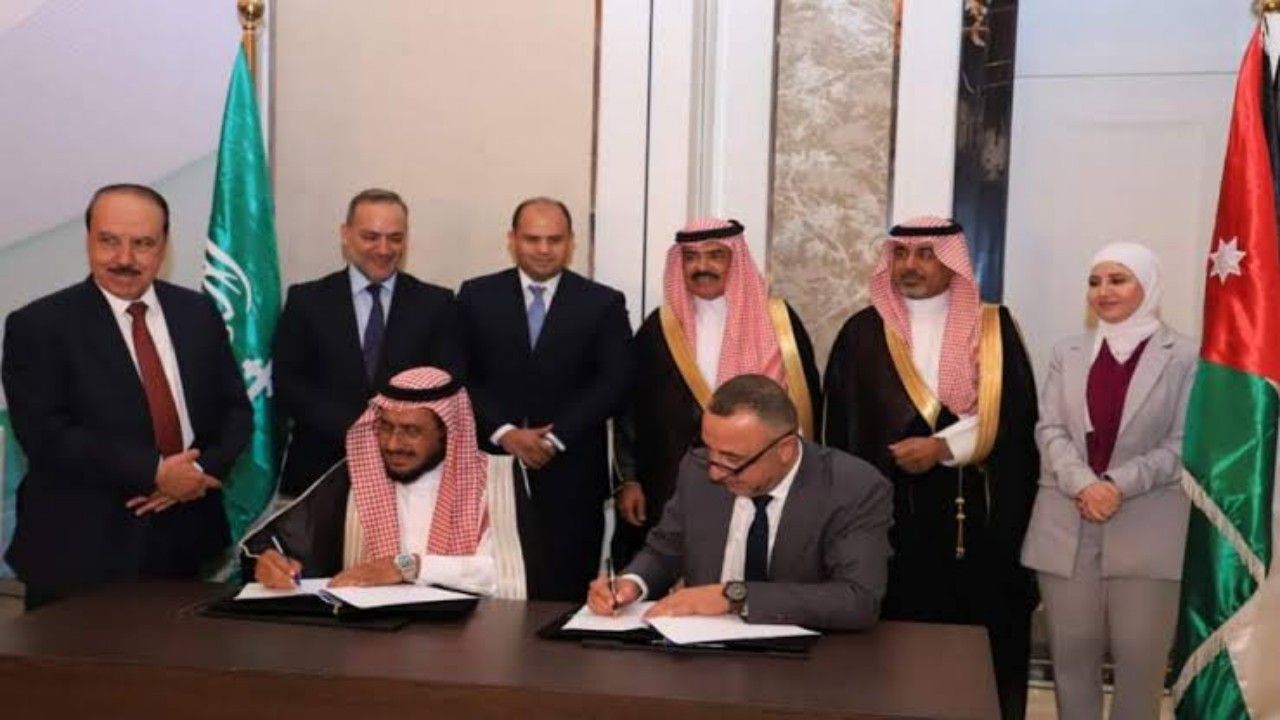 المملكة تحصل على 30 ألف طن من حامض الفوسفوريك من الأردن