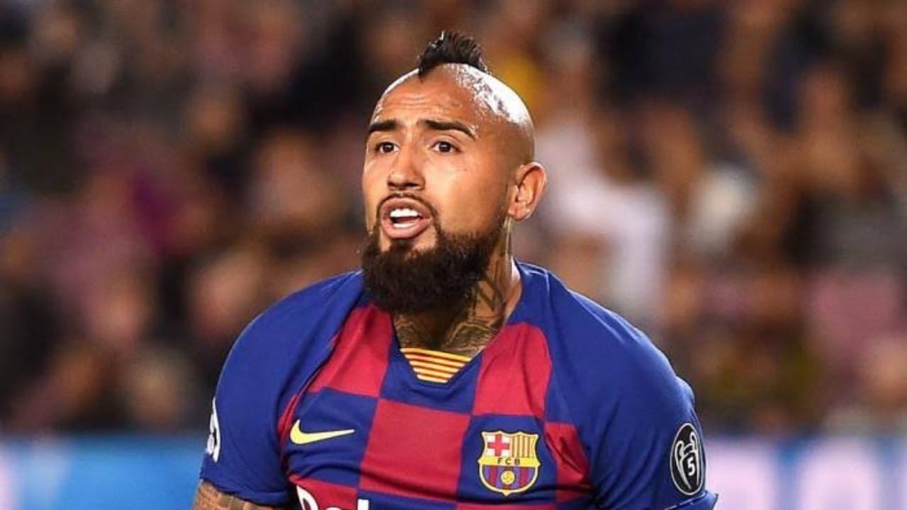 فيدال يقترب من الانتقال إلى دوري المحترفين 