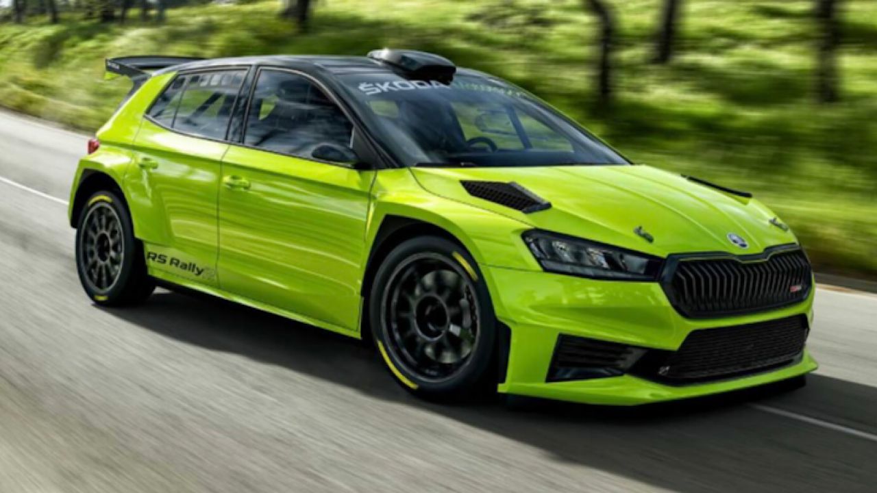 بالصور.. سكودا ترفع الستار عن نسختها الرياضية الجديدة فابيا RS Rally2