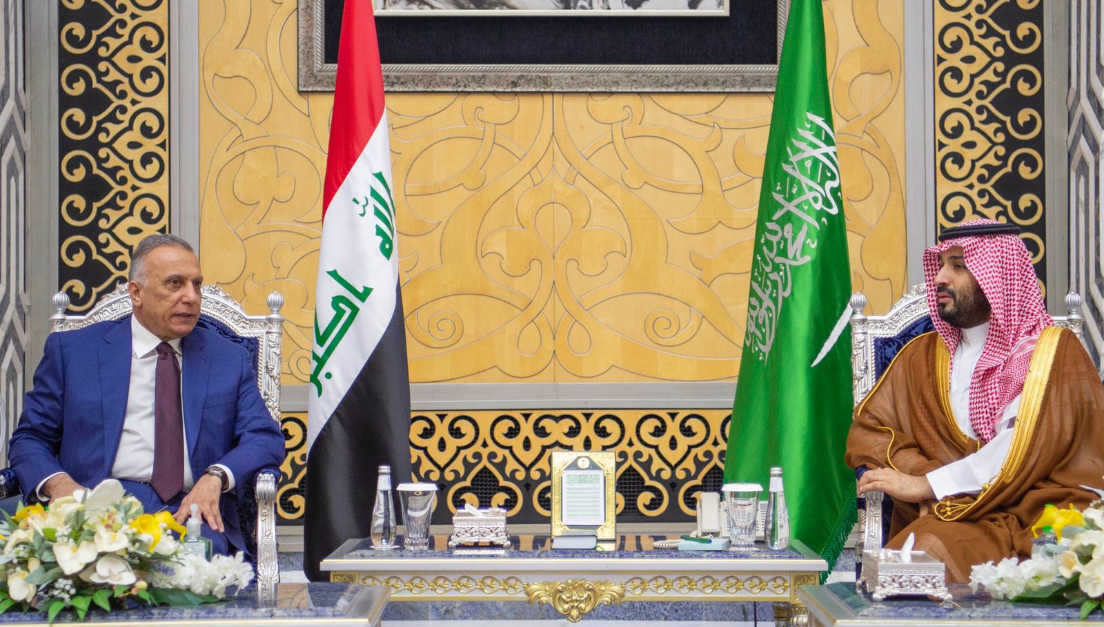 بالفيديو والصور .. ولي العهد يستقبل رئيس الوزراء العراقي