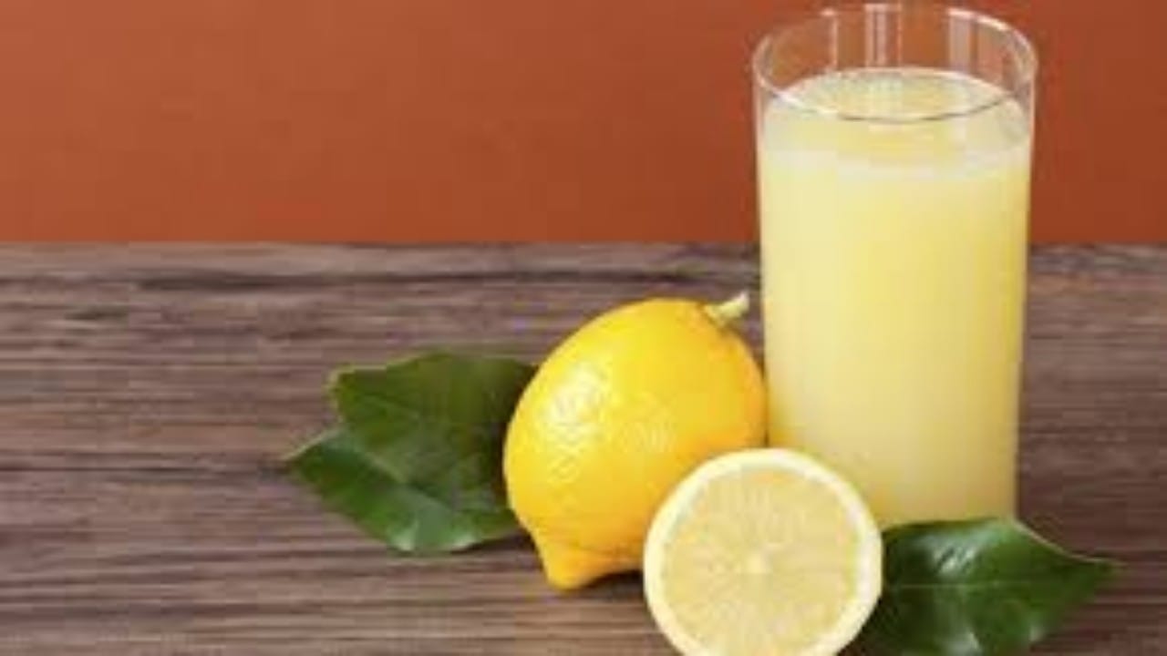 فوائد صحية مذهلة لعصير الليمون 