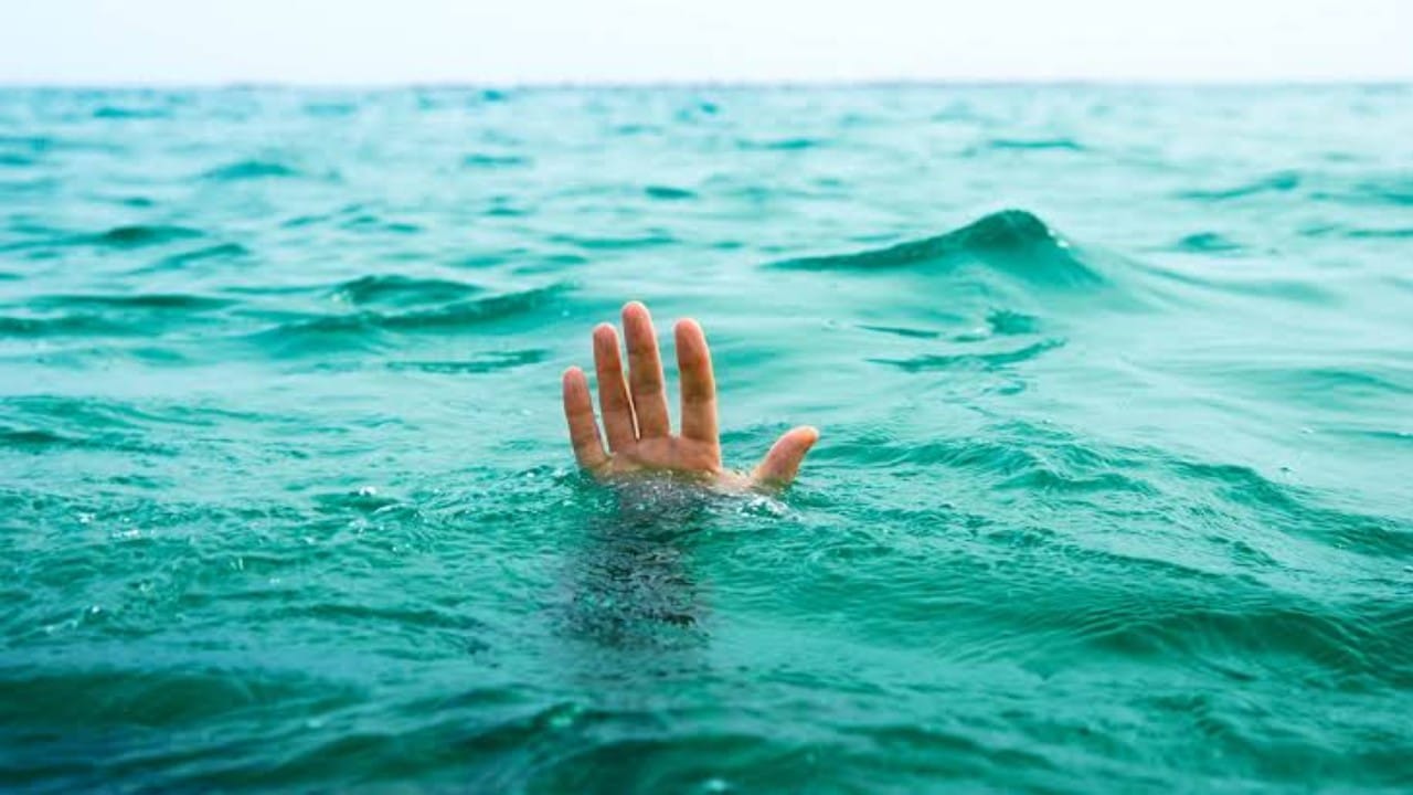 نصائح تساعدك على تجنب الغرق أثناء السباحة 