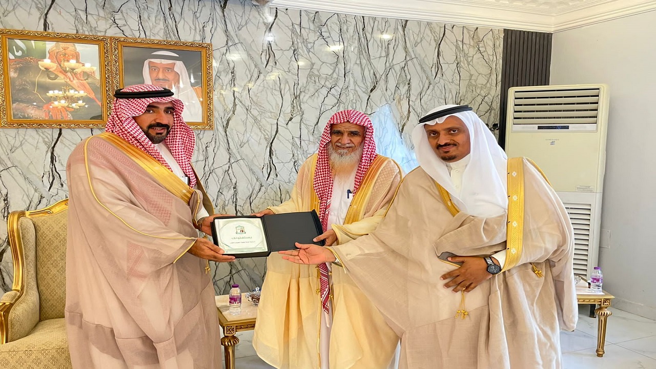 محافظ العيدابي يفعل مبادرة يستفتونك