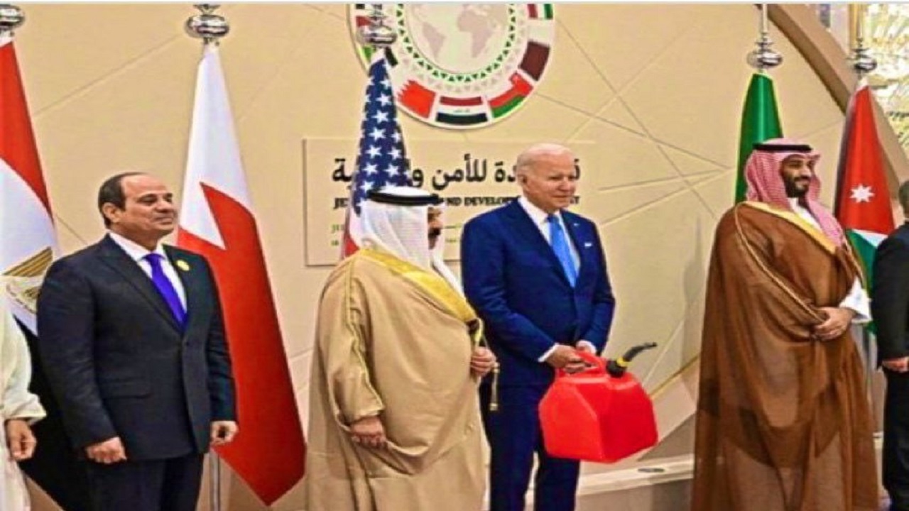 صور..بايدن في مرمى سخرية الأمريكان