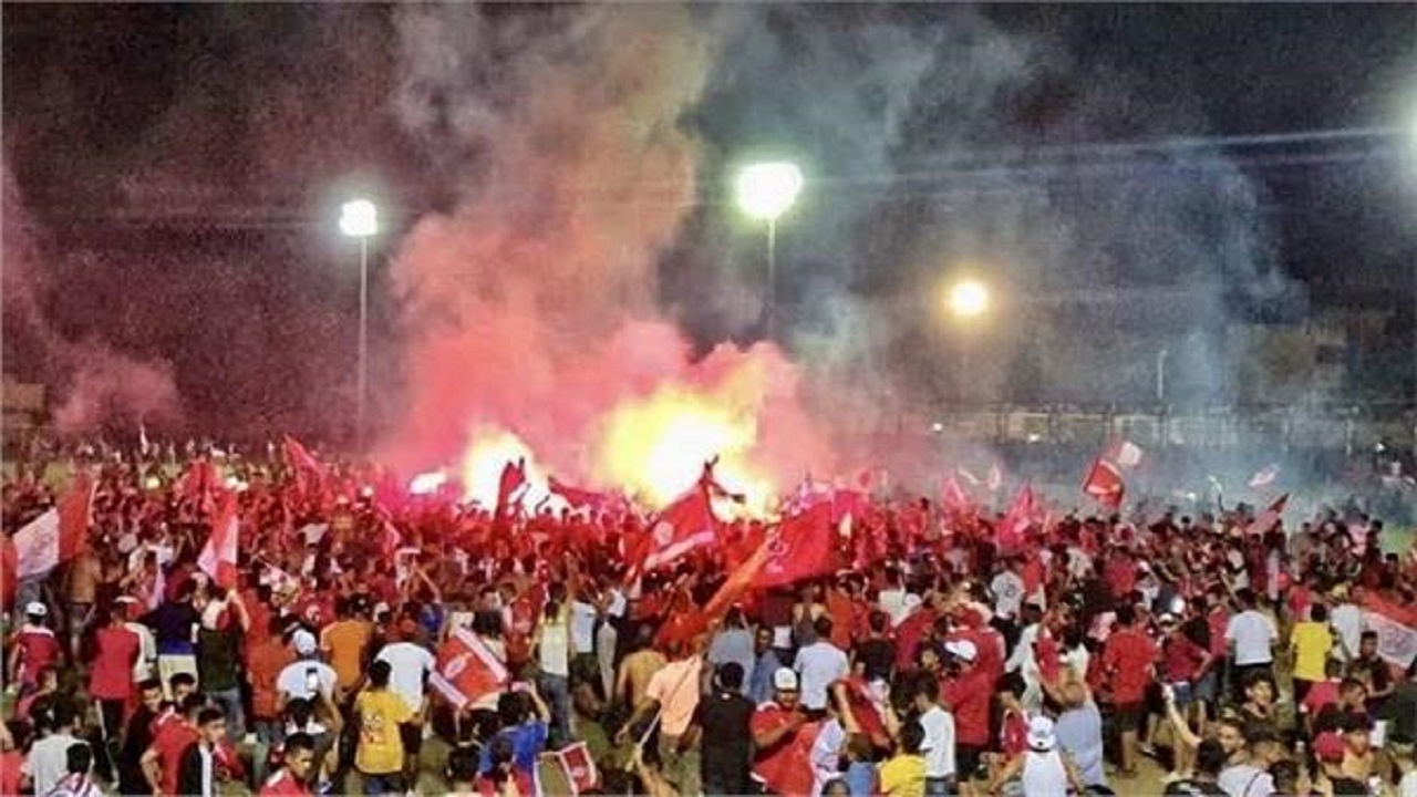 انهيار مدرجات نادي الاتحاد الليبي أثناء الاحتفال بالدوري