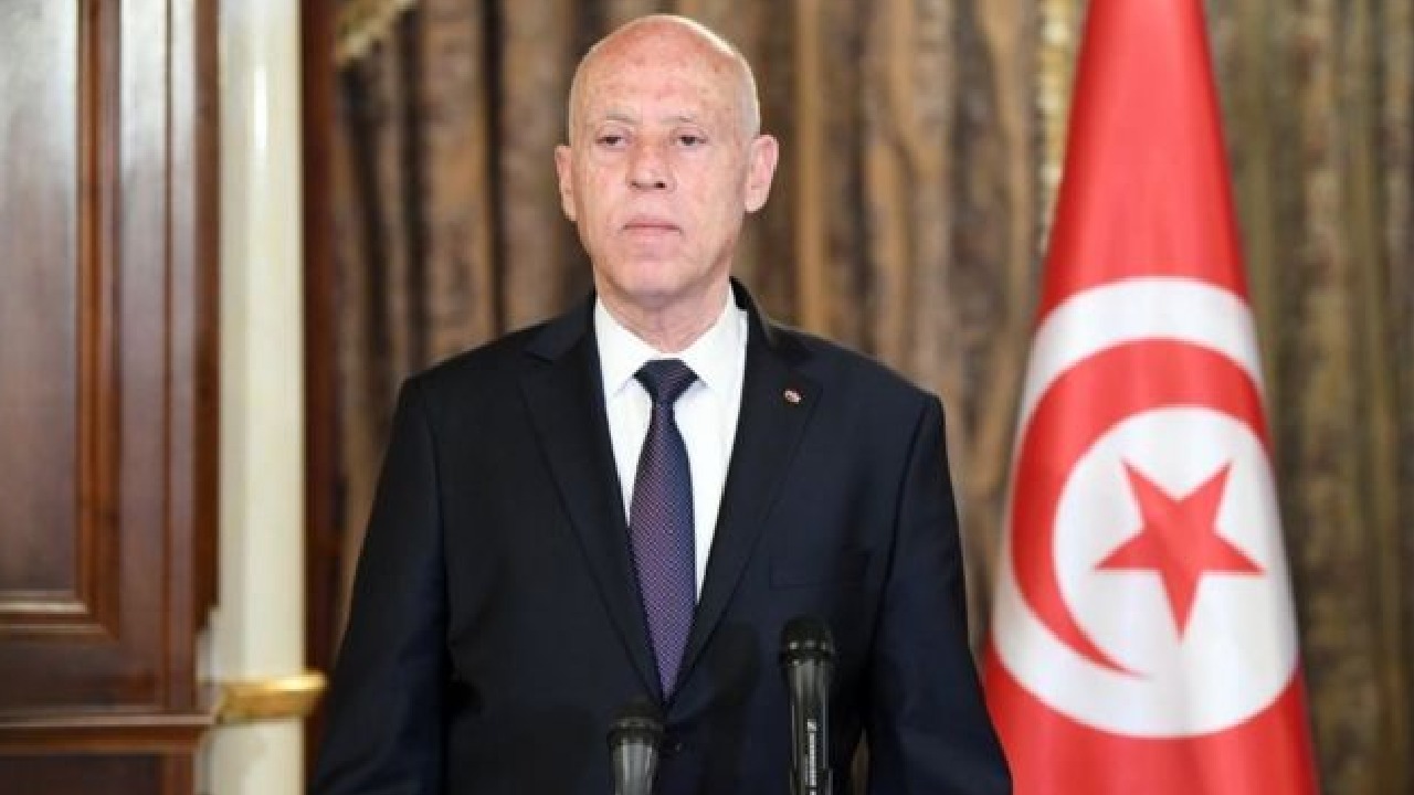خطوات دعمت إحكام قيس سعيد قبضته على السلطة في تونس