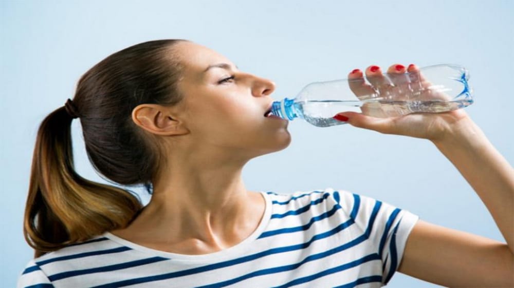 “النمر”: عدم شرب الماء بدرجة كافية يسبب الجفاف