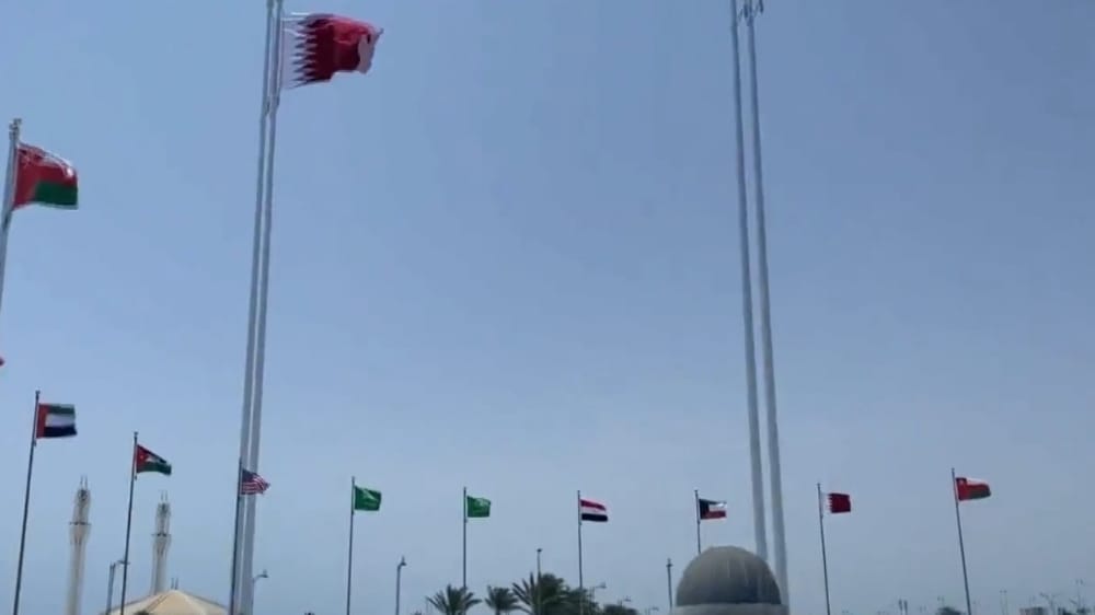 بالفيديو.. جدة تتوشح بأعلام الدول المشاركة في القمة العربية الأمريكية