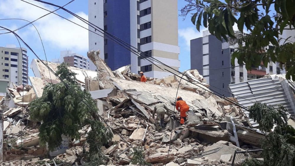 زلزال الفلبين يحصد مئات المصابين