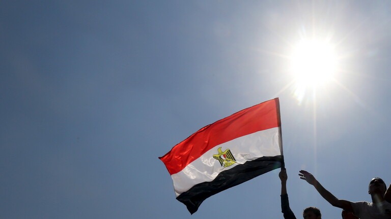 القاهرة تطالب بتوضيح عاجل حول مقبرة لجنود مصريين أحرقتهم إسرائيل أحياء