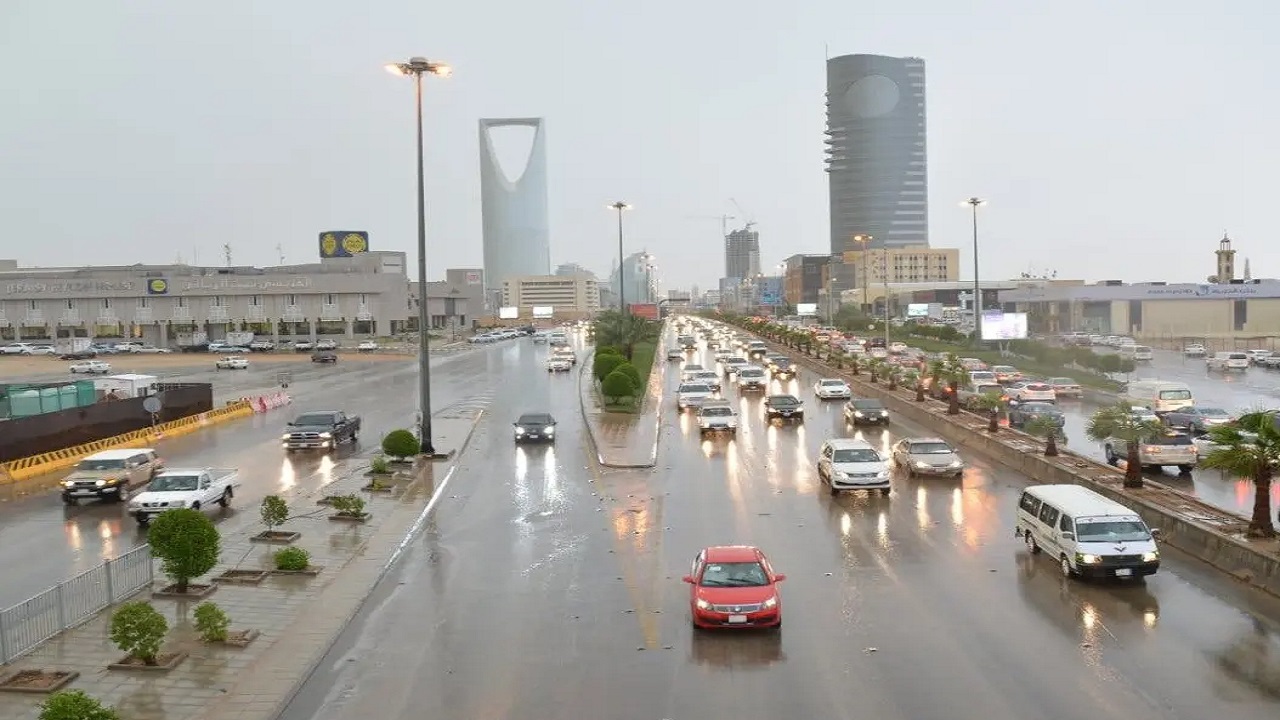 بالفيديو.. &#8220;الأرصاد&#8221;: الرياض والشرقية ستشهدان أمطارًا ابتداءً من بعد غد