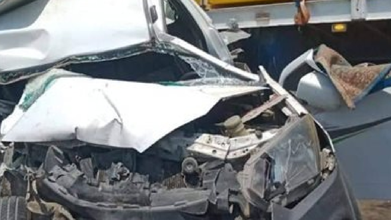 حادث تصادم مروع بين عدد من المركبات في طريق جدة