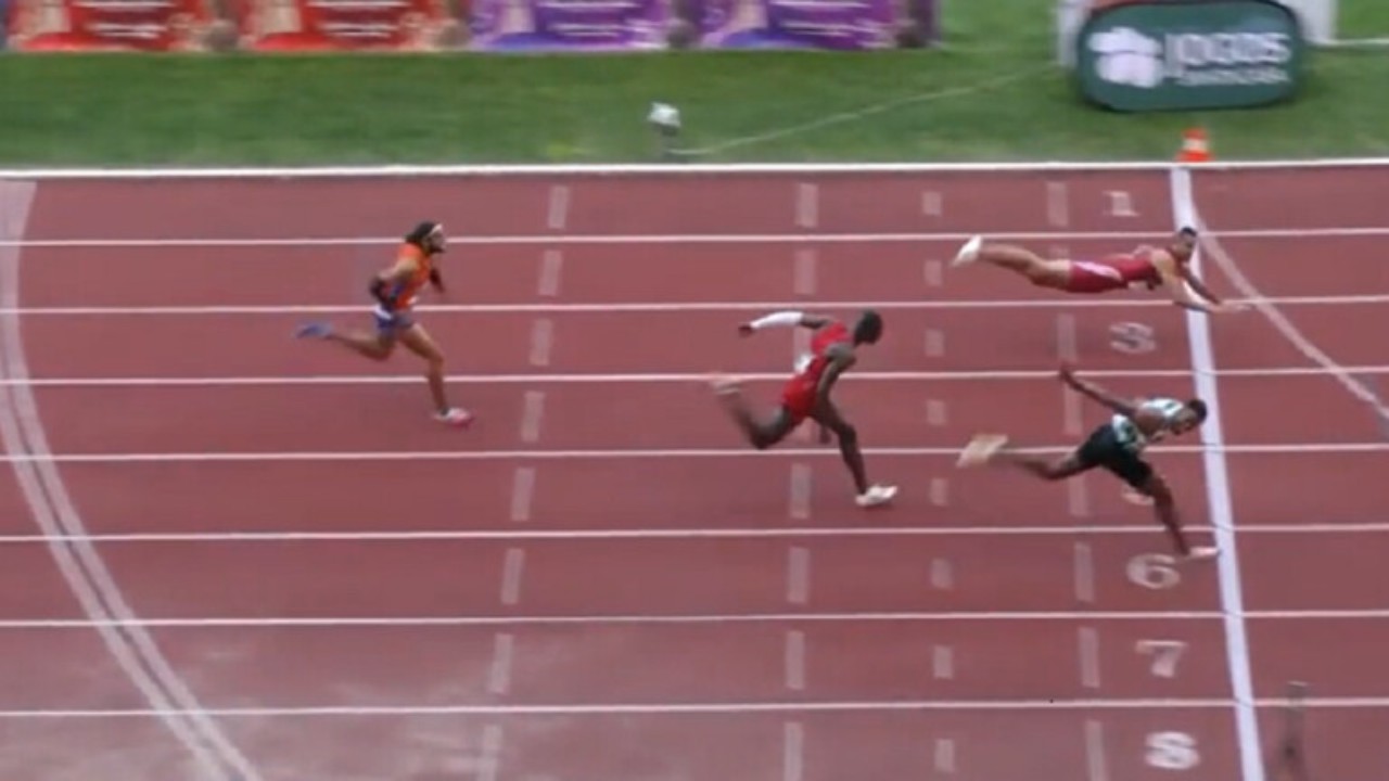 شاهد.. حيلة ذكية تمكّن عداء برازيلي من الفوز بسباق 110 أمتار حواجز
