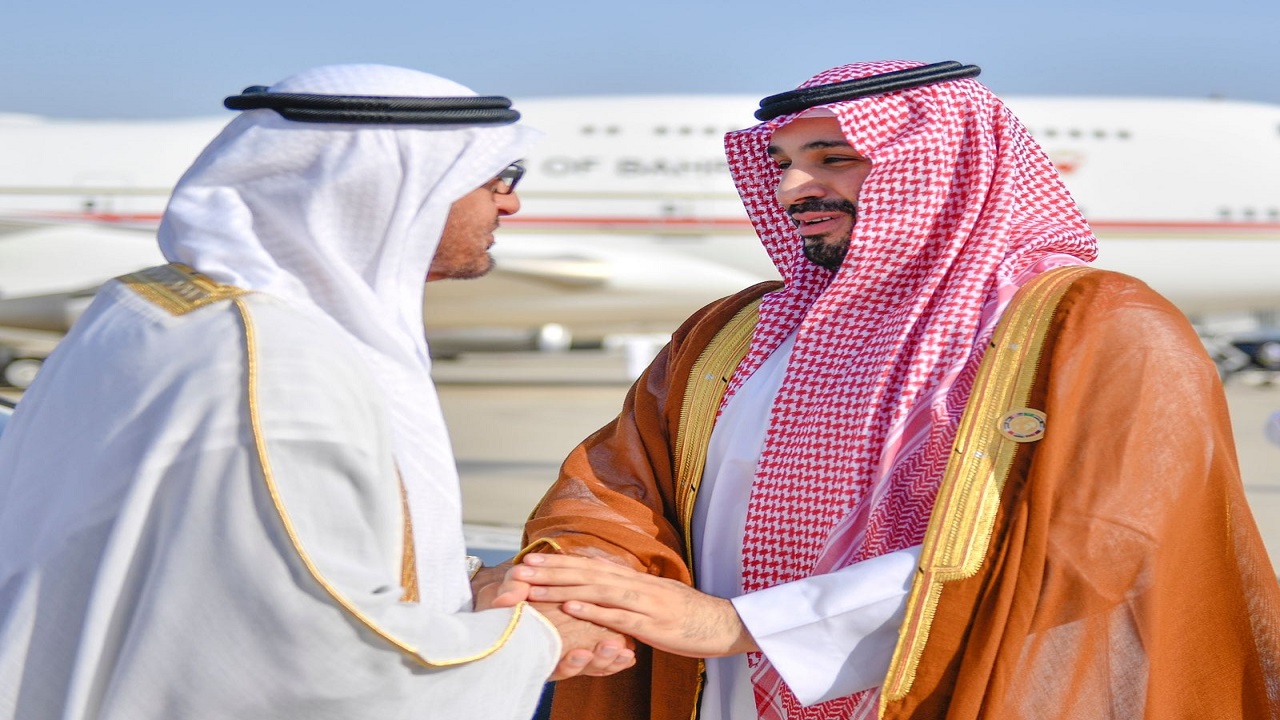 بالصور.. ولي العهد يودع رئيس الإمارات لدى مغادرته جدة