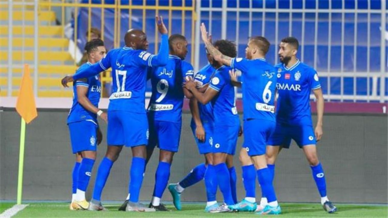 الهلال ينوي التعاقد مع مدافع أجنبي