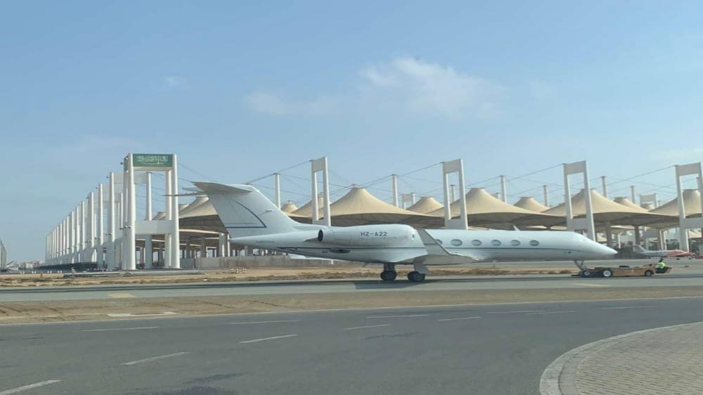 مطار الملك عبدالعزيز: انحراف طائرة Gulfstream عن المدرج دون إصابات