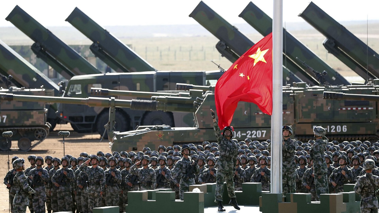 شاهد..دبابات الجيش الصيني تتجه لأقرب جزء من تايوان