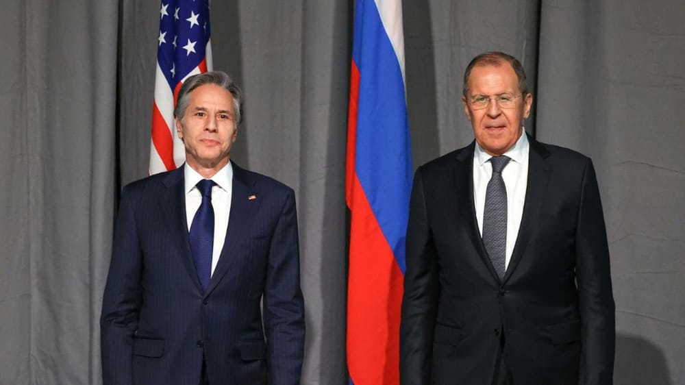 ‏وزير الخارجية الروسي ردًا على طلب نظيره الأمريكي: عذرًا أنا مشغول حالياً