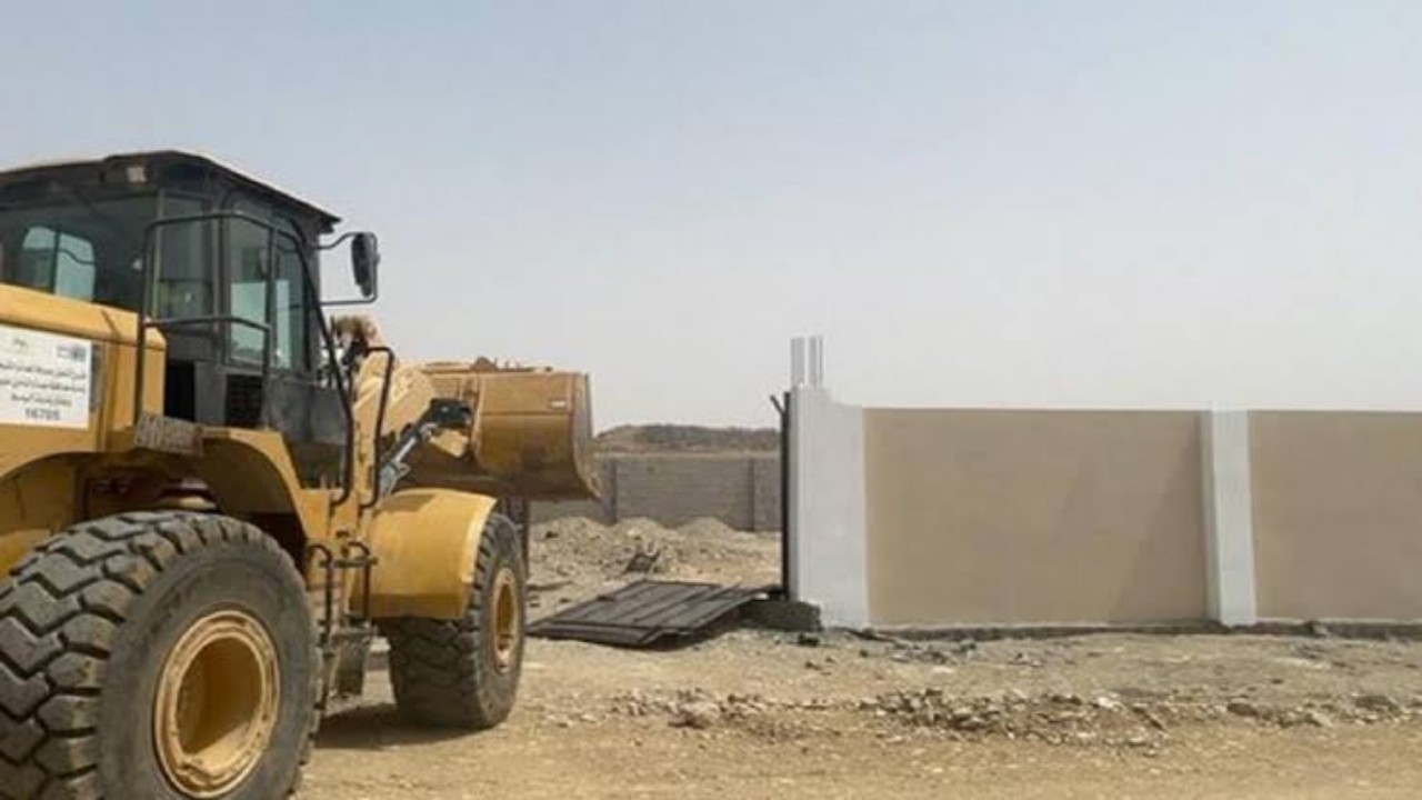 استعادة أراضي حكومية مخصصة لإنشاء حديقة عامة بحي النخيل في جدة