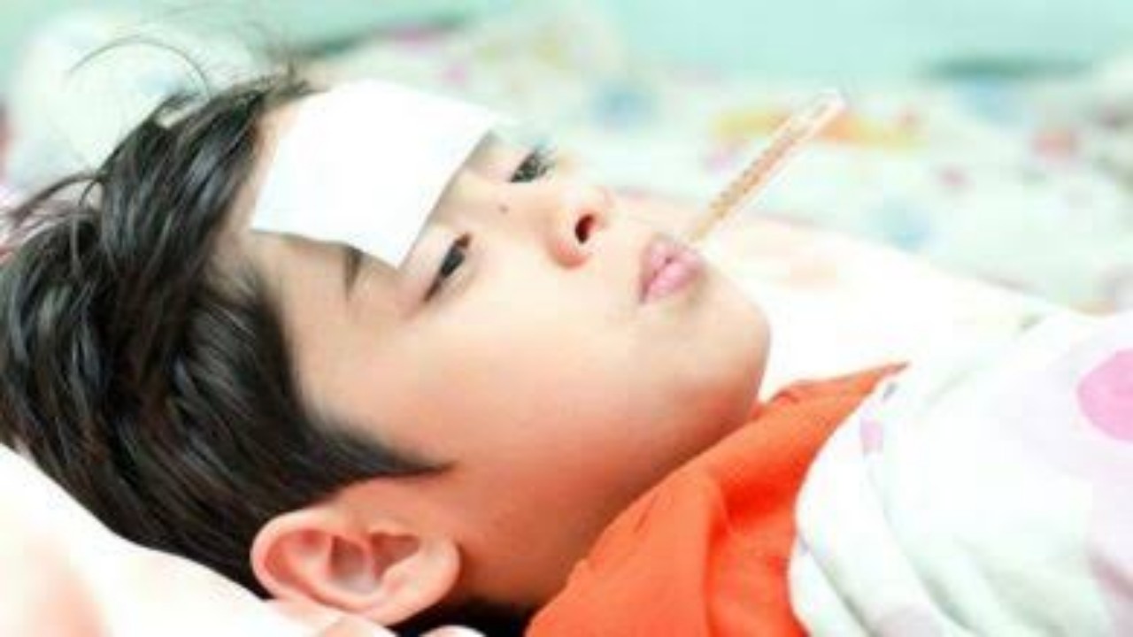 أعراض تشير إلى إصابة الطفل بمرض &#8220;الإسقربوط&#8221; النادر
