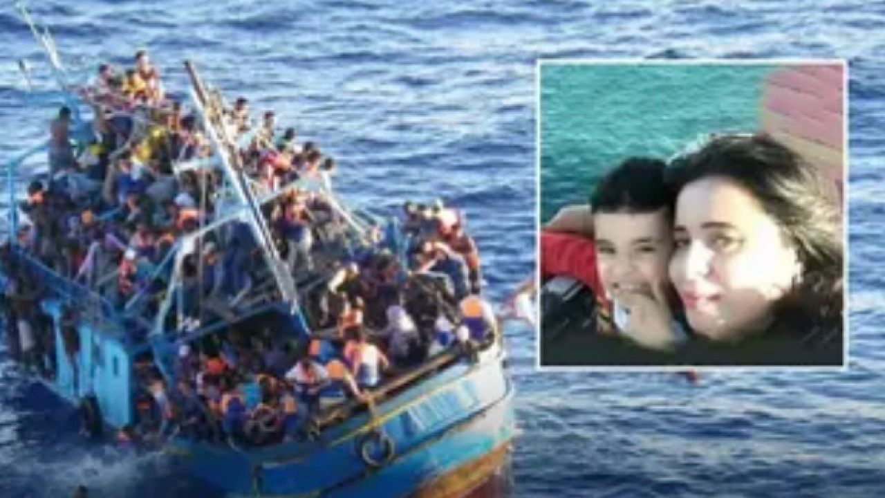 صورة أم وابنها تثير قلوب التونسيين بعدما غرقا في البحر