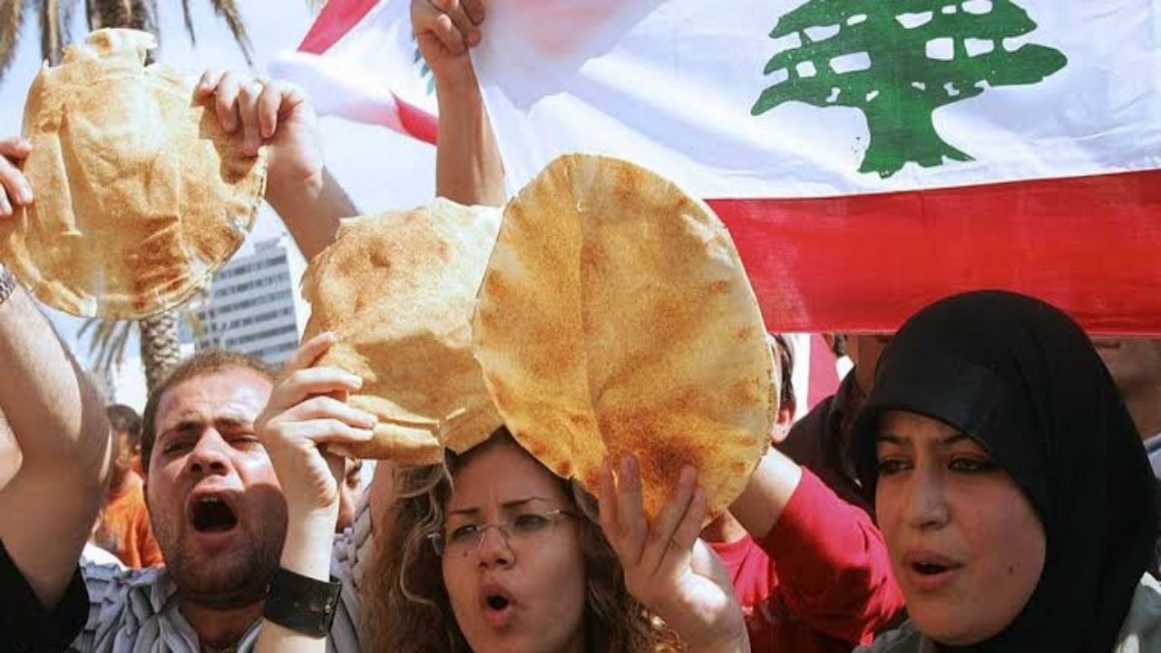 أهالي لبنان يهرعون إلى دمشق بحثًا عن الخبز
