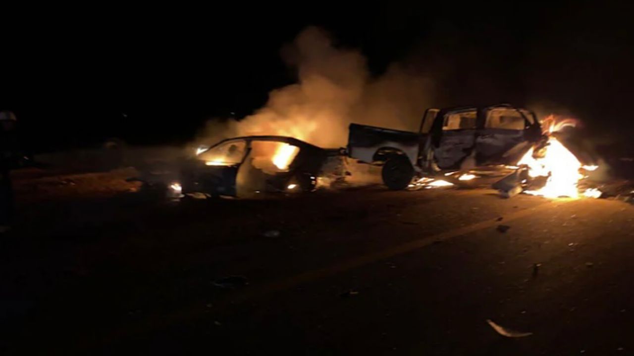 وفاة 6 أشخاص في تصادم بين مركبتين على طريق صحن شقراء