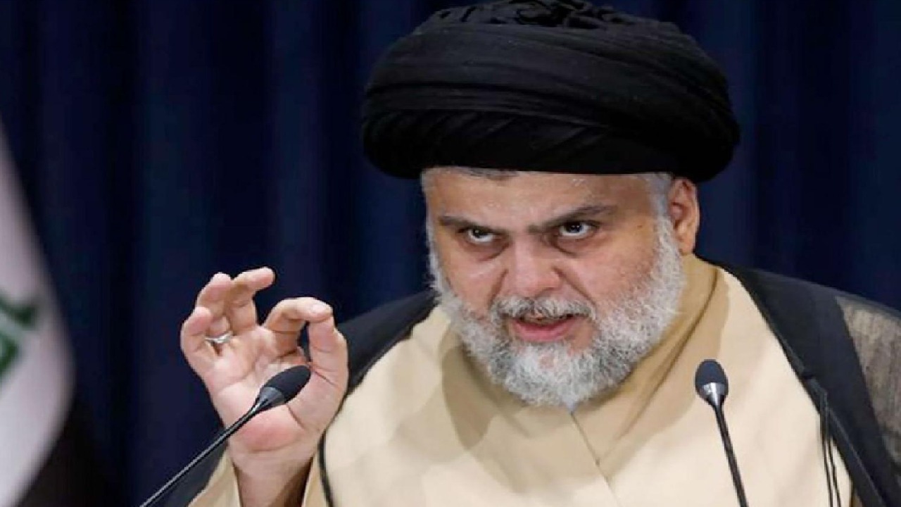 وزير صدري يطالب إيران بكبح جماح “بعيرها” في العراق وإلا ستندم