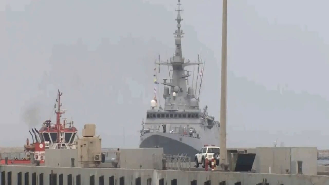 بالفيديو.. سفينة جلالة الملك &#8220;الجبيل&#8221; تصل إلى جدة بعد إبحارها من إسبانيا