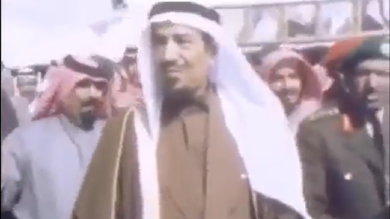 فيديو نادر للملك خالد خلال زيارته للمجمعة قبل 43 عاماً
