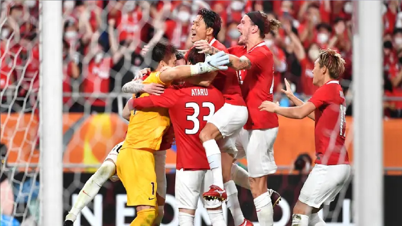 أوراوا ريد دايموندز الياباني يتأهل لنهائي دوري أبطال آسيا