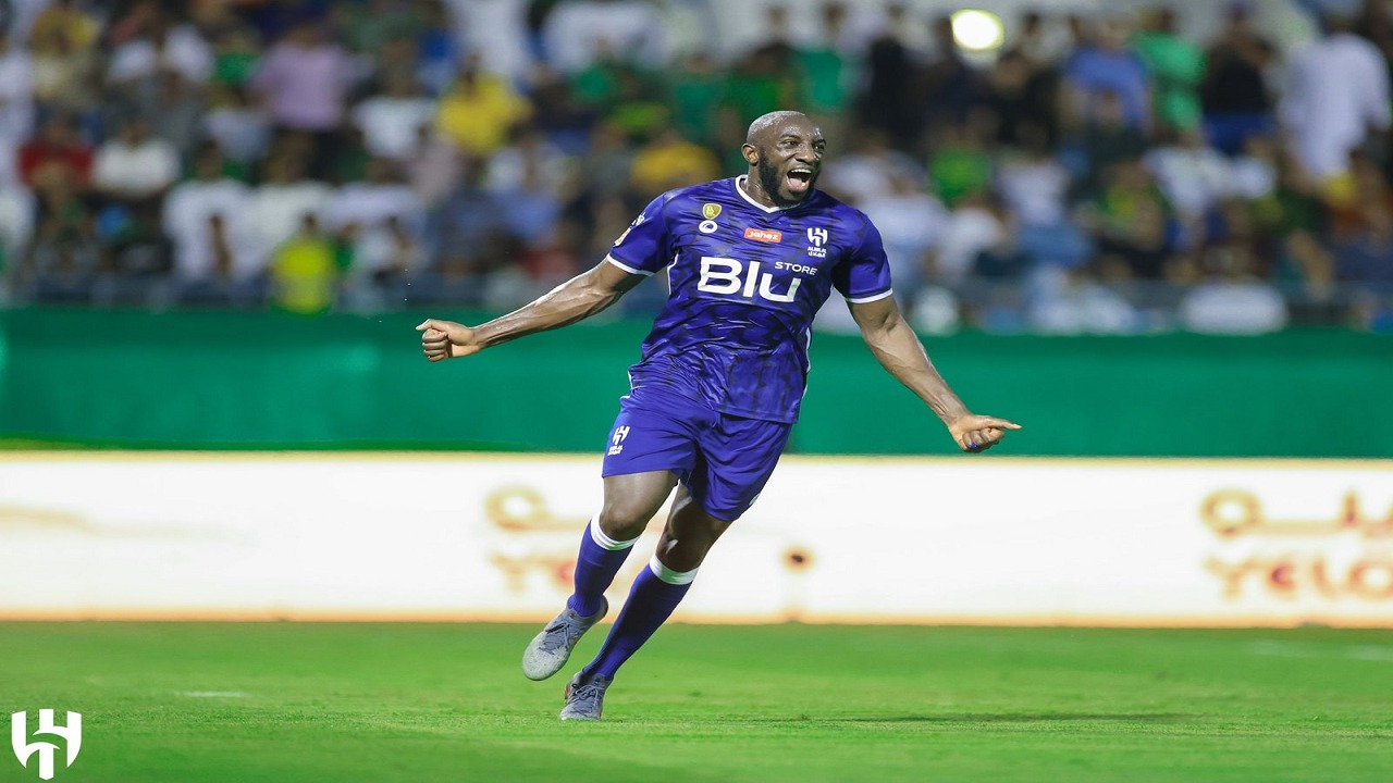 بالفيديو.. الهلال يتغلب على الخليج بثنائية