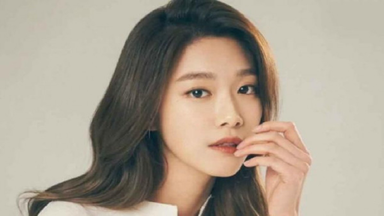 انتحار ممثلة كورية شهيرة .. وهذه آخر كلماتها