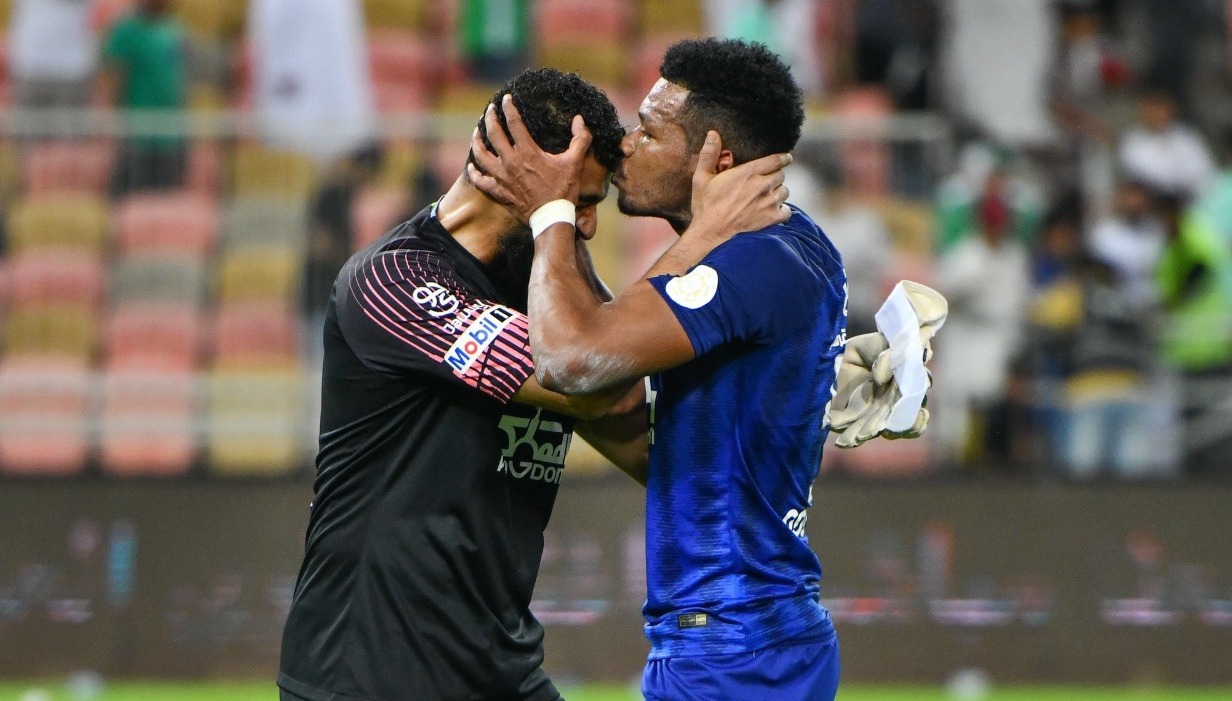 الهلال يقترب من تجديد عقد ثنائي الفريق
