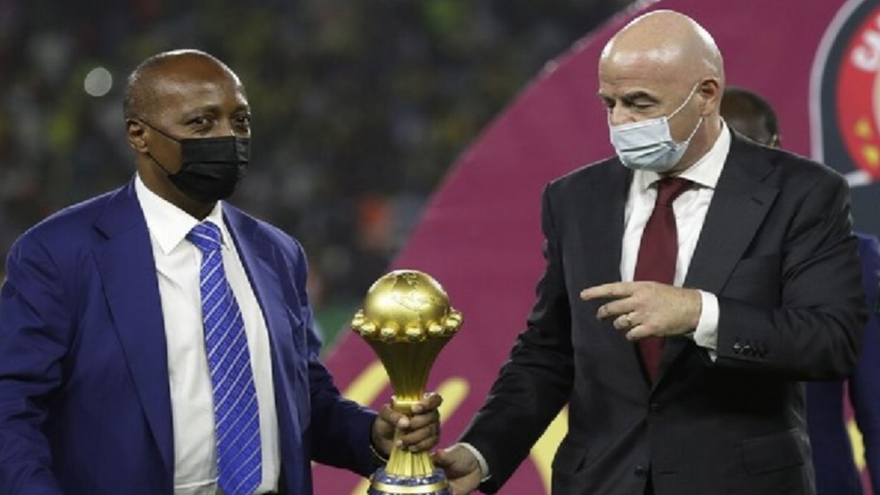 الاتحاد الأفريقي لكرة القدم يدعم إنفانتينو كرئيس للفيفا لولاية جديدة