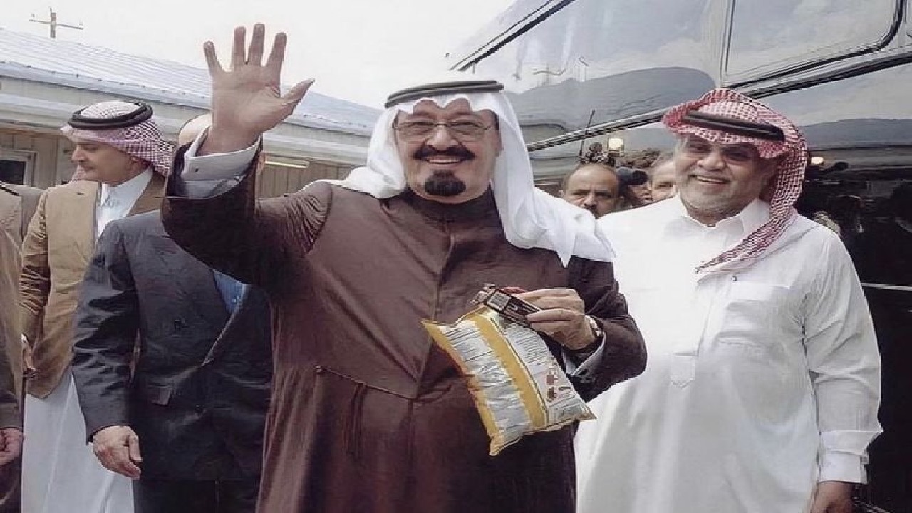صور نادرة تجمع الملك عبدالله والأمير بندر والأمير سعود الفيصل