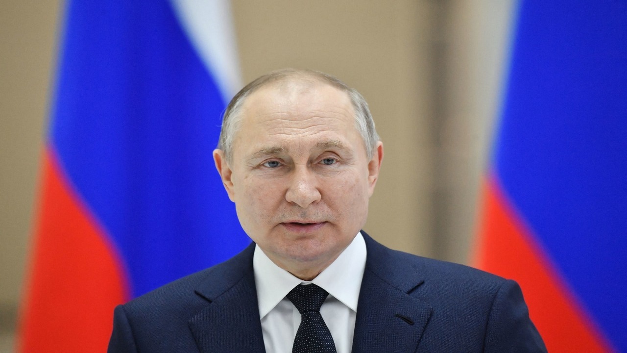 بوتين يوجه برفع الحظر عن “صحيح البخاري” في روسيا