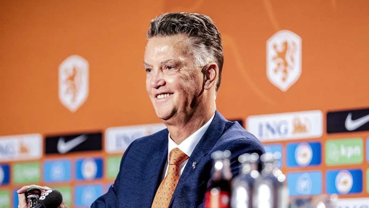 فان خال يقلص منتخب هولندا إلى 25 لاعباً