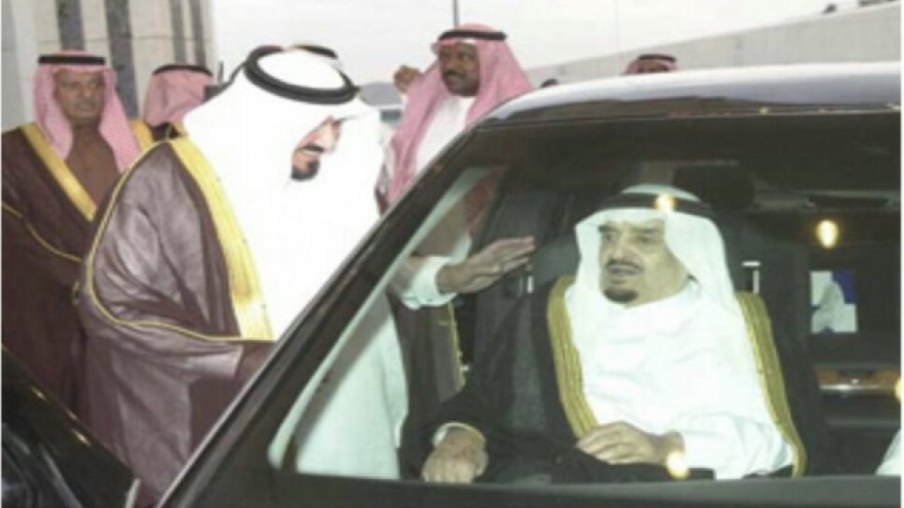 صورة تاريخية للملك فهد والأمير سلطان بن عبدالعزيز