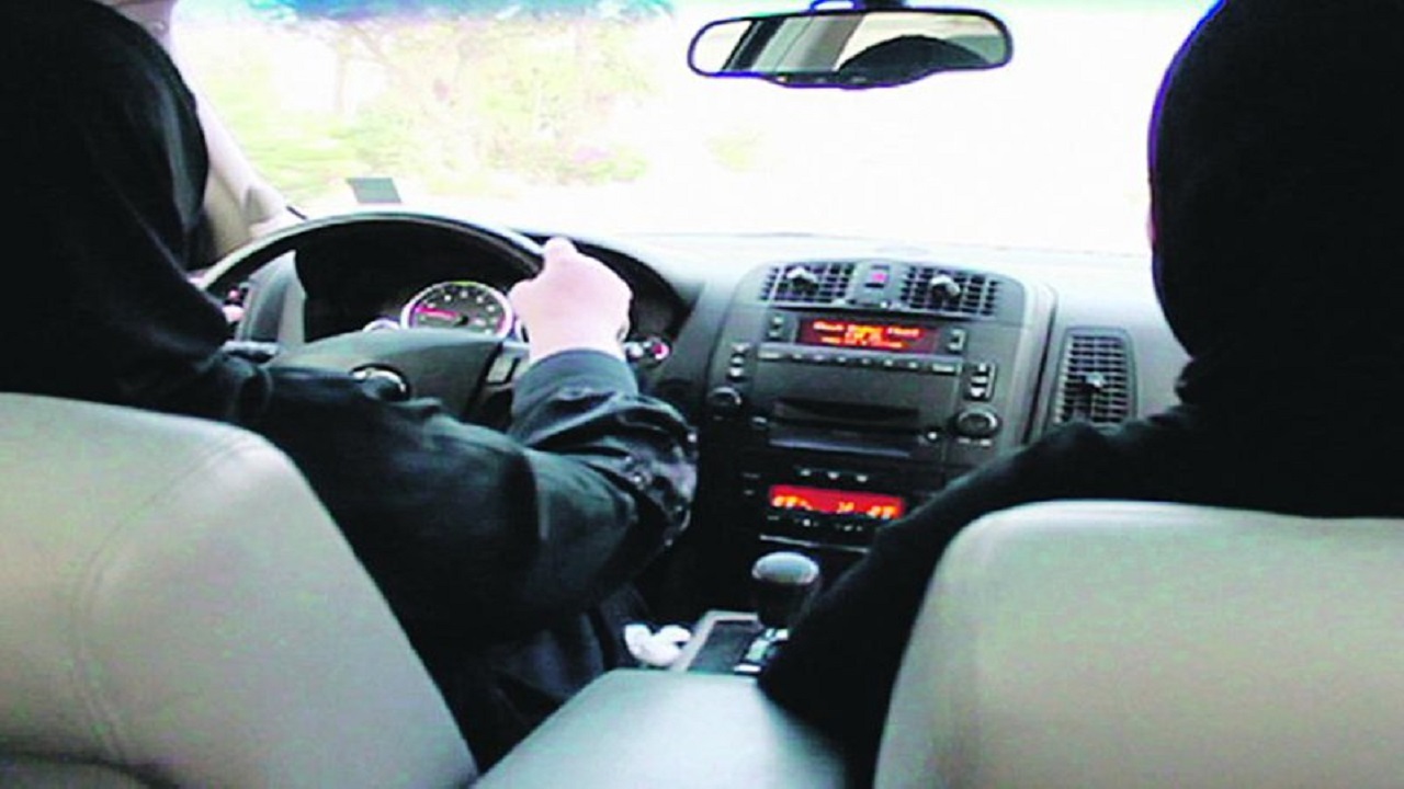“المرور” يرد على استفسار بخصوص تجديد رخصة القيادة للفتيات