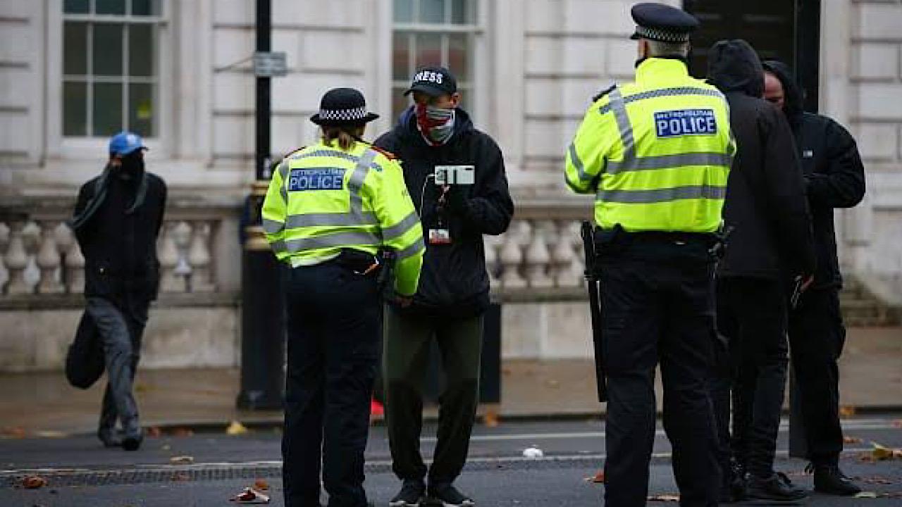 طعن شرطيين في لندن وسط تأهب أمني شديد لوداع الملكة إليزابيث