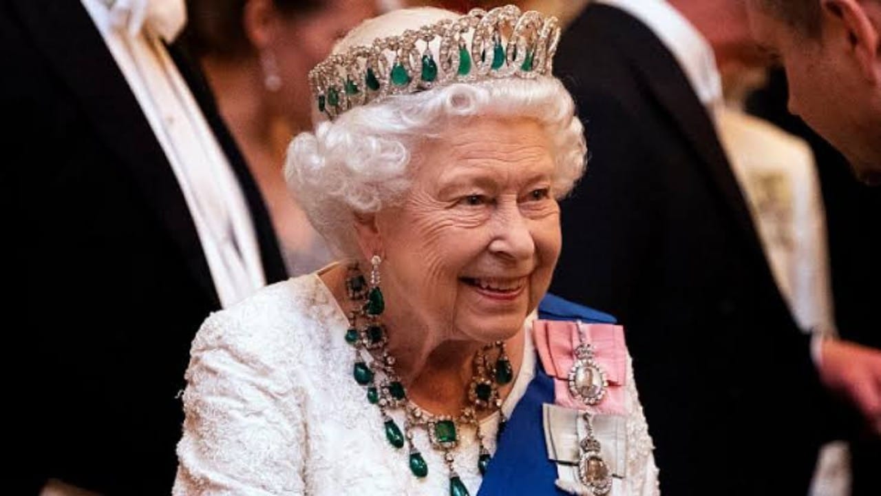 وفاة ملكة ⁧‫بريطانيا‬⁩ ⁧‫إليزابيث‬⁩ الثانية 