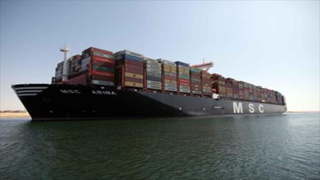 هيئة قناة السويس: زيادة رسوم العبور لجميع أنواع السفن بنسبة 15%