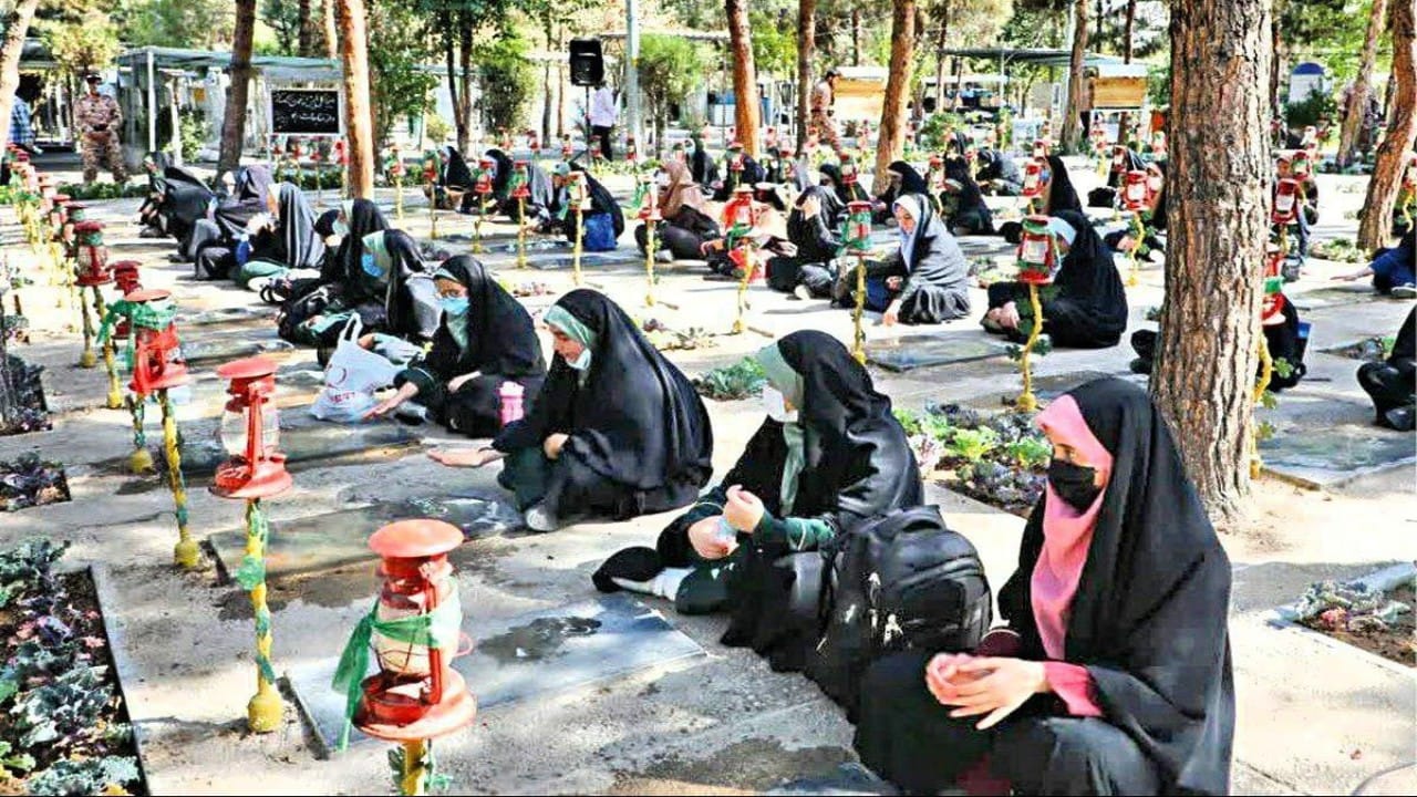 المعارضة الإيرانية: دول العالم تدعو للسعادة والملالي يدعو الأطفال للاكتئاب وملازمة القبور