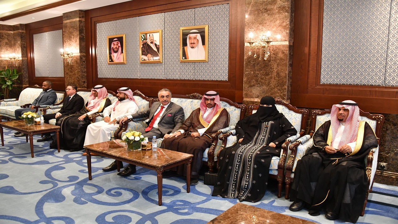 محافظ الأحساء يستقبل مدير عام مركز اليونسكو الإقليمي للجودة