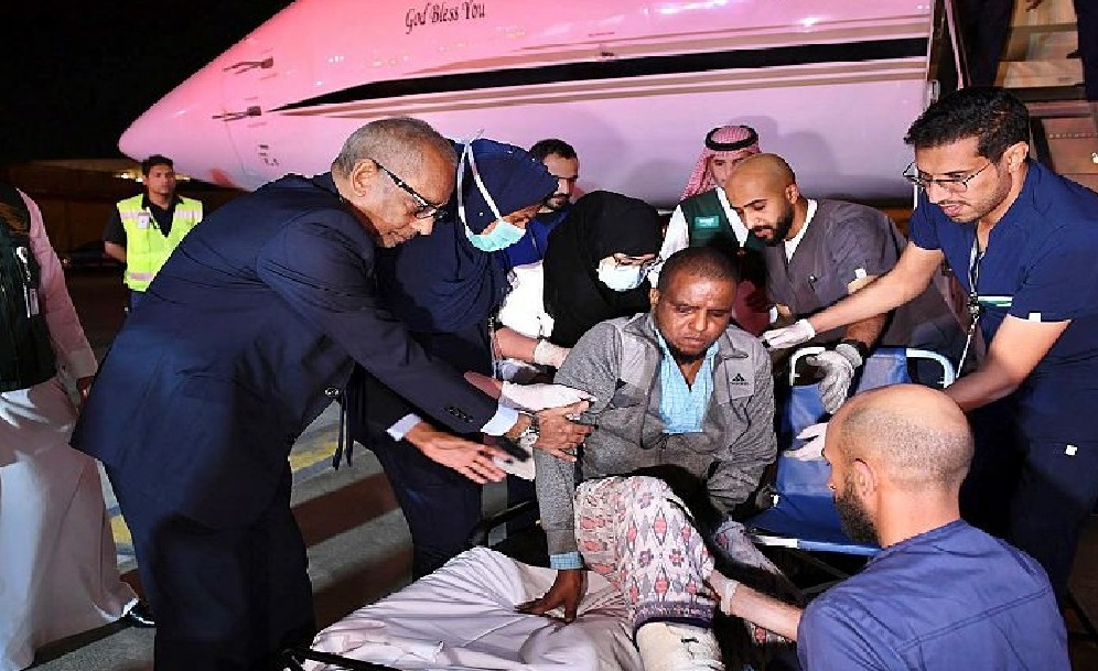 بالفيديو .. وصول مصابي الحادث الإرهابي في الصومال إلى المملكة لتلقي العلاج